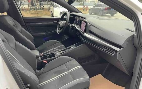 Volkswagen Golf VIII, 2022 год, 2 000 000 рублей, 10 фотография