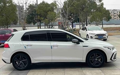 Volkswagen Golf VIII, 2022 год, 2 000 000 рублей, 4 фотография