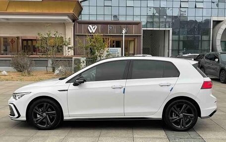 Volkswagen Golf VIII, 2022 год, 2 000 000 рублей, 8 фотография