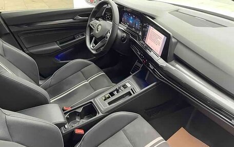 Volkswagen Golf VIII, 2022 год, 2 000 000 рублей, 9 фотография