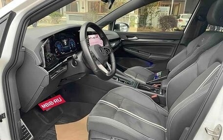 Volkswagen Golf VIII, 2022 год, 2 000 000 рублей, 11 фотография