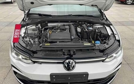 Volkswagen Golf VIII, 2022 год, 2 000 000 рублей, 19 фотография