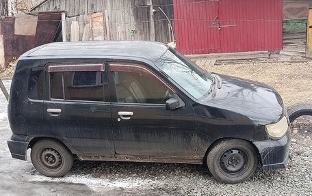 Nissan Cube II, 2000 год, 180 000 рублей, 2 фотография
