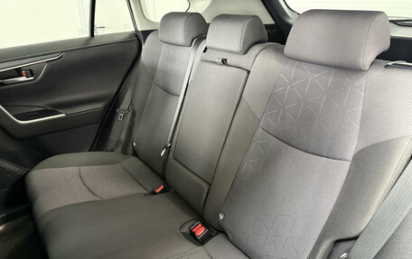 Toyota RAV4, 2020 год, 2 950 000 рублей, 6 фотография