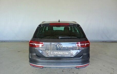 Volkswagen Passat B8 рестайлинг, 2018 год, 2 395 000 рублей, 5 фотография