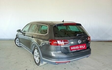 Volkswagen Passat B8 рестайлинг, 2018 год, 2 395 000 рублей, 6 фотография