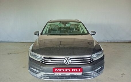 Volkswagen Passat B8 рестайлинг, 2018 год, 2 395 000 рублей, 2 фотография