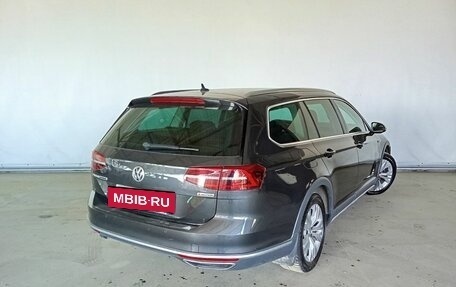 Volkswagen Passat B8 рестайлинг, 2018 год, 2 395 000 рублей, 4 фотография