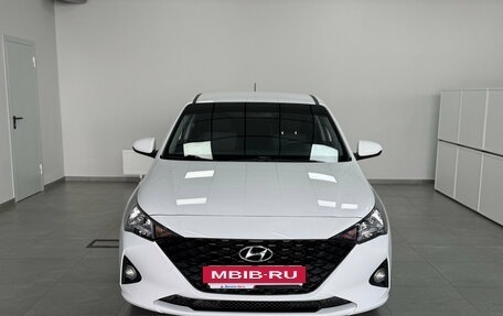 Hyundai Solaris II рестайлинг, 2021 год, 1 790 000 рублей, 2 фотография