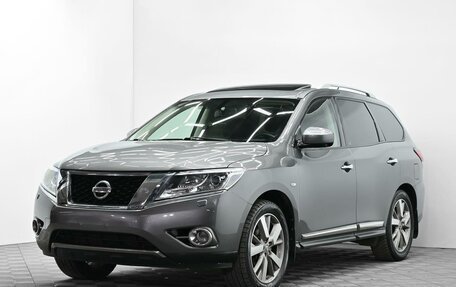 Nissan Pathfinder, 2016 год, 1 425 000 рублей, 1 фотография