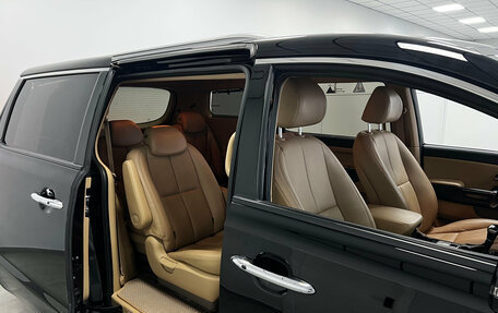 KIA Carnival III, 2018 год, 2 790 000 рублей, 16 фотография