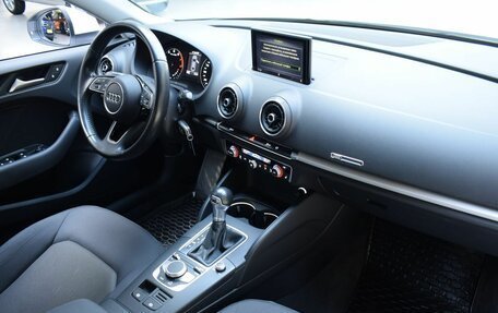 Audi A3, 2018 год, 1 890 000 рублей, 20 фотография