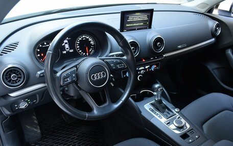 Audi A3, 2018 год, 1 890 000 рублей, 17 фотография