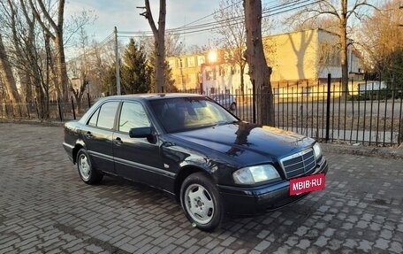 Mercedes-Benz C-Класс, 1997 год, 235 000 рублей, 4 фотография