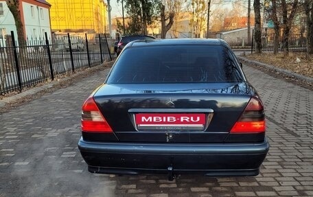 Mercedes-Benz C-Класс, 1997 год, 235 000 рублей, 2 фотография