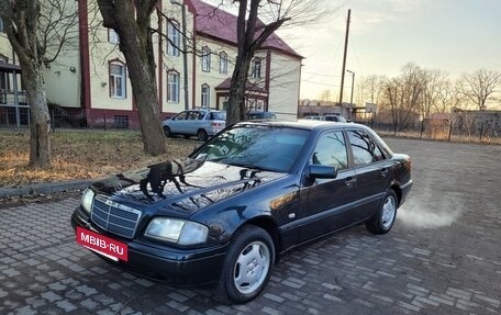 Mercedes-Benz C-Класс, 1997 год, 235 000 рублей, 3 фотография