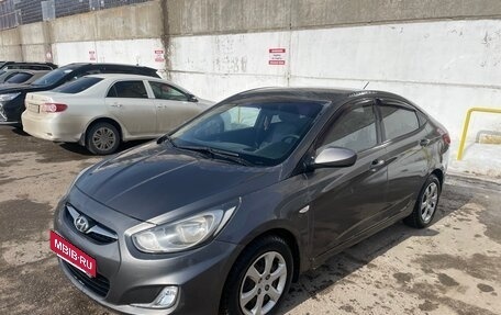 Hyundai Solaris II рестайлинг, 2012 год, 630 000 рублей, 2 фотография
