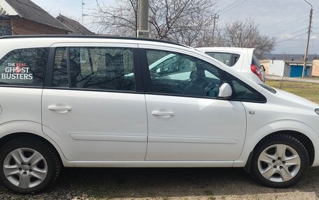 Opel Zafira B, 2012 год, 900 000 рублей, 10 фотография