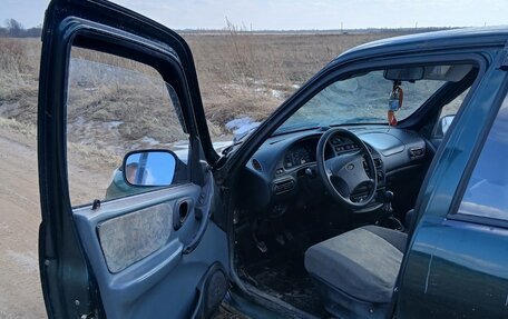 Chevrolet Niva I рестайлинг, 2003 год, 210 000 рублей, 12 фотография