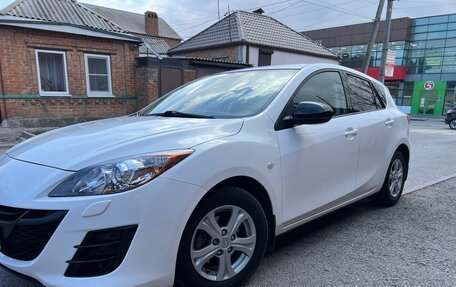 Mazda 3, 2011 год, 1 200 000 рублей, 2 фотография