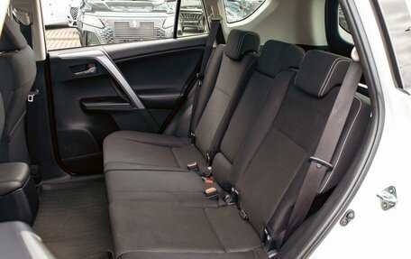 Toyota RAV4, 2019 год, 1 995 000 рублей, 16 фотография