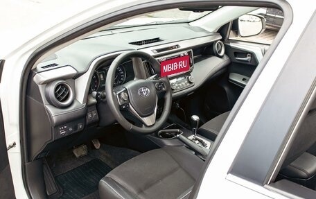 Toyota RAV4, 2019 год, 1 995 000 рублей, 14 фотография
