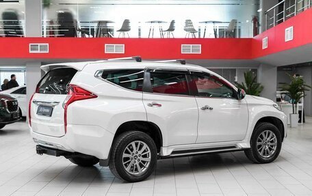 Mitsubishi Pajero Sport III рестайлинг, 2018 год, 2 790 000 рублей, 4 фотография