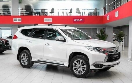 Mitsubishi Pajero Sport III рестайлинг, 2018 год, 2 790 000 рублей, 3 фотография