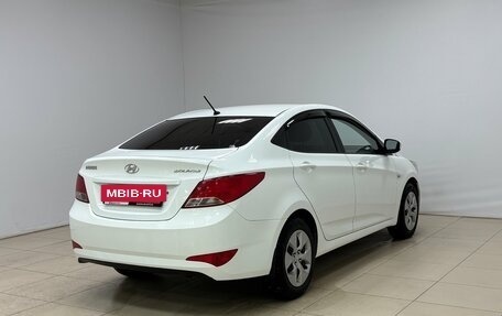Hyundai Solaris II рестайлинг, 2015 год, 690 000 рублей, 4 фотография