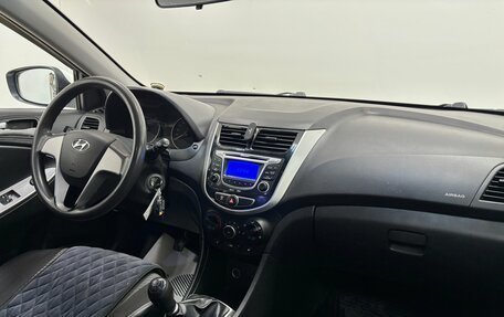 Hyundai Solaris II рестайлинг, 2015 год, 690 000 рублей, 11 фотография