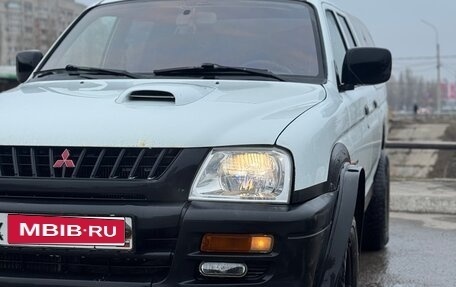Mitsubishi L200 III рестайлинг, 2000 год, 615 000 рублей, 1 фотография