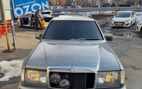 Mercedes-Benz W124, 1989 год, 195 000 рублей, 1 фотография