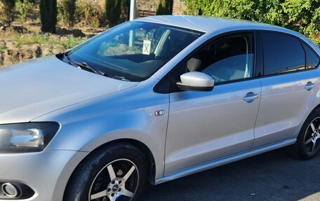 Volkswagen Polo VI (EU Market), 2015 год, 700 000 рублей, 1 фотография