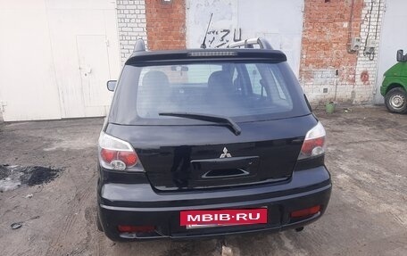Mitsubishi Outlander III рестайлинг 3, 2007 год, 497 000 рублей, 4 фотография