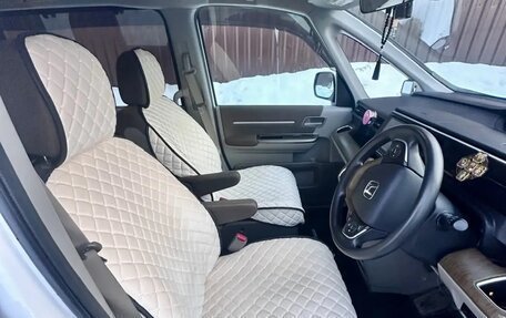 Honda Stepwgn IV, 2016 год, 2 000 000 рублей, 10 фотография