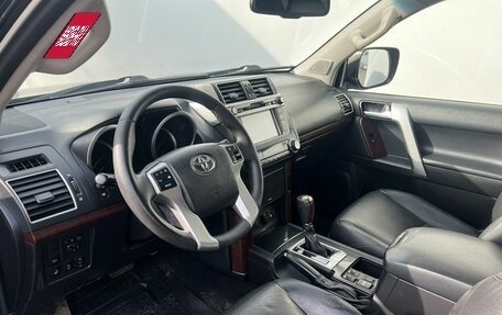 Toyota Land Cruiser Prado 150 рестайлинг 2, 2017 год, 3 200 000 рублей, 22 фотография