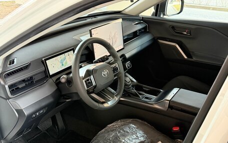 Toyota RAV4, 2025 год, 4 700 000 рублей, 9 фотография