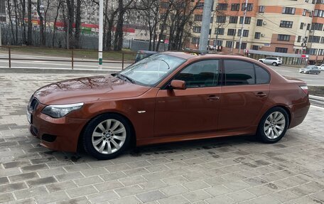 BMW 5 серия, 2006 год, 1 400 000 рублей, 31 фотография
