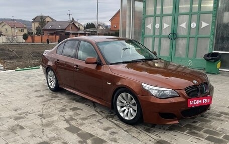 BMW 5 серия, 2006 год, 1 400 000 рублей, 32 фотография
