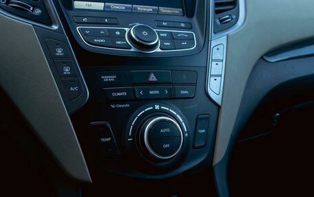 Hyundai Santa Fe III рестайлинг, 2015 год, 1 595 000 рублей, 15 фотография