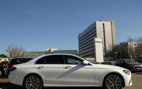 Mercedes-Benz E-Класс, 2021 год, 5 698 000 рублей, 3 фотография