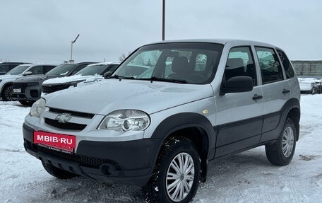 Chevrolet Niva I рестайлинг, 2019 год, 730 000 рублей, 3 фотография
