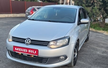 Volkswagen Polo VI (EU Market), 2015 год, 700 000 рублей, 4 фотография
