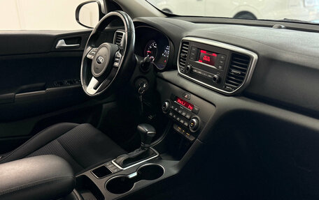 KIA Sportage IV рестайлинг, 2021 год, 2 499 000 рублей, 8 фотография