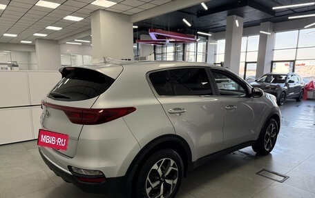 KIA Sportage IV рестайлинг, 2021 год, 2 499 000 рублей, 5 фотография