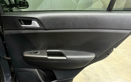 KIA Sportage IV рестайлинг, 2021 год, 2 440 000 рублей, 28 фотография