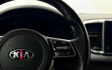 KIA Sportage IV рестайлинг, 2021 год, 2 440 000 рублей, 21 фотография