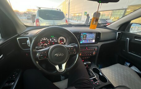KIA Sportage IV рестайлинг, 2018 год, 1 900 000 рублей, 7 фотография
