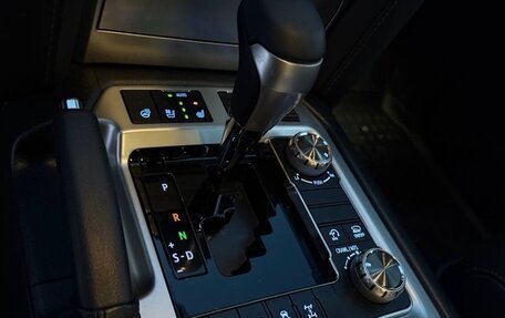 Toyota Land Cruiser 200, 2020 год, 6 700 000 рублей, 10 фотография