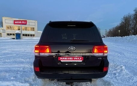 Toyota Land Cruiser 200, 2020 год, 6 700 000 рублей, 8 фотография